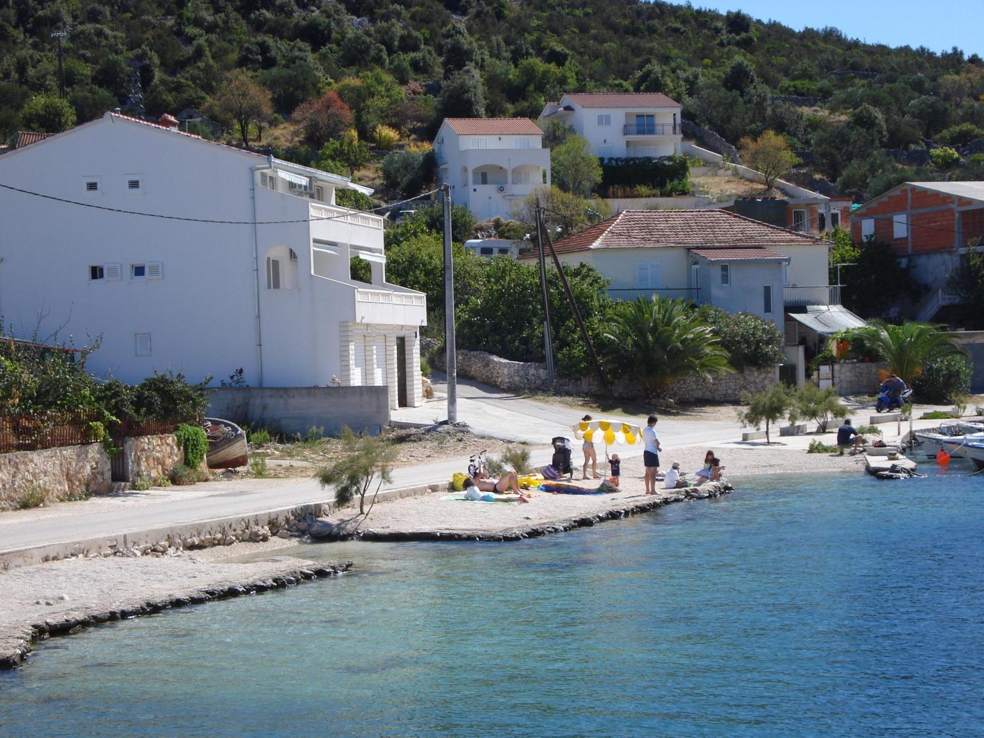 Apartments Mirko Vinišće Exterior foto
